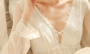 Another view of the beautiul bodice and cuffs trimmed in lace from Margaret Lawton.